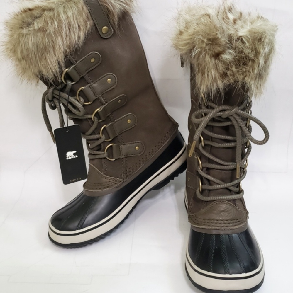 Joan of Artic Boot 6.5 NWOB